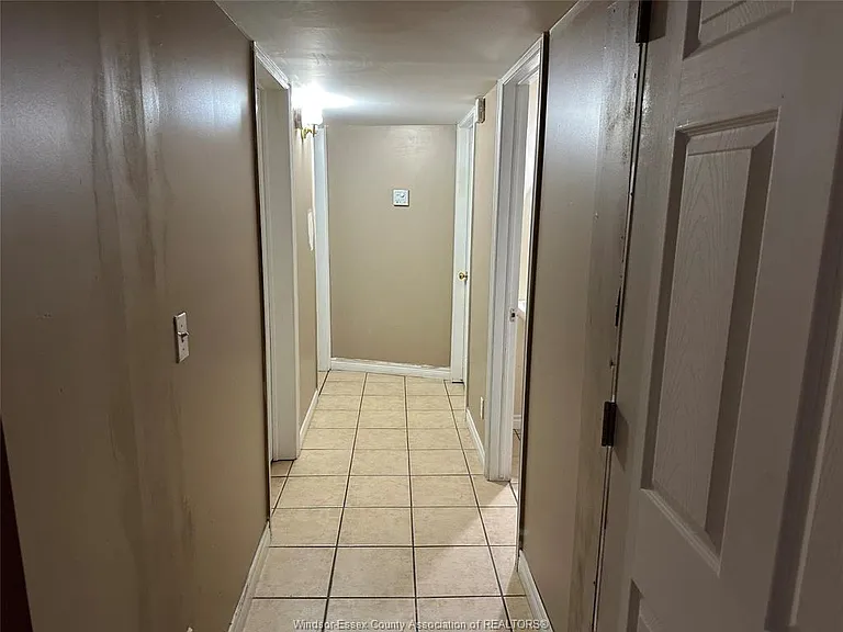 2383 Askin Ave #LOWER — Photo 10