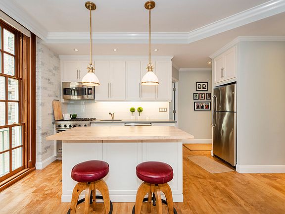 2nd image of 508 E 78th St APT 2G
