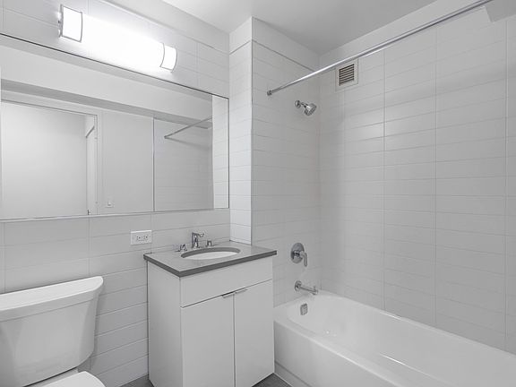 3rd image of 1 Columbus Pl APT N28d