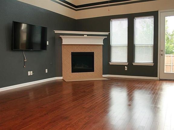 4th image of 800 Hardwood Dr
