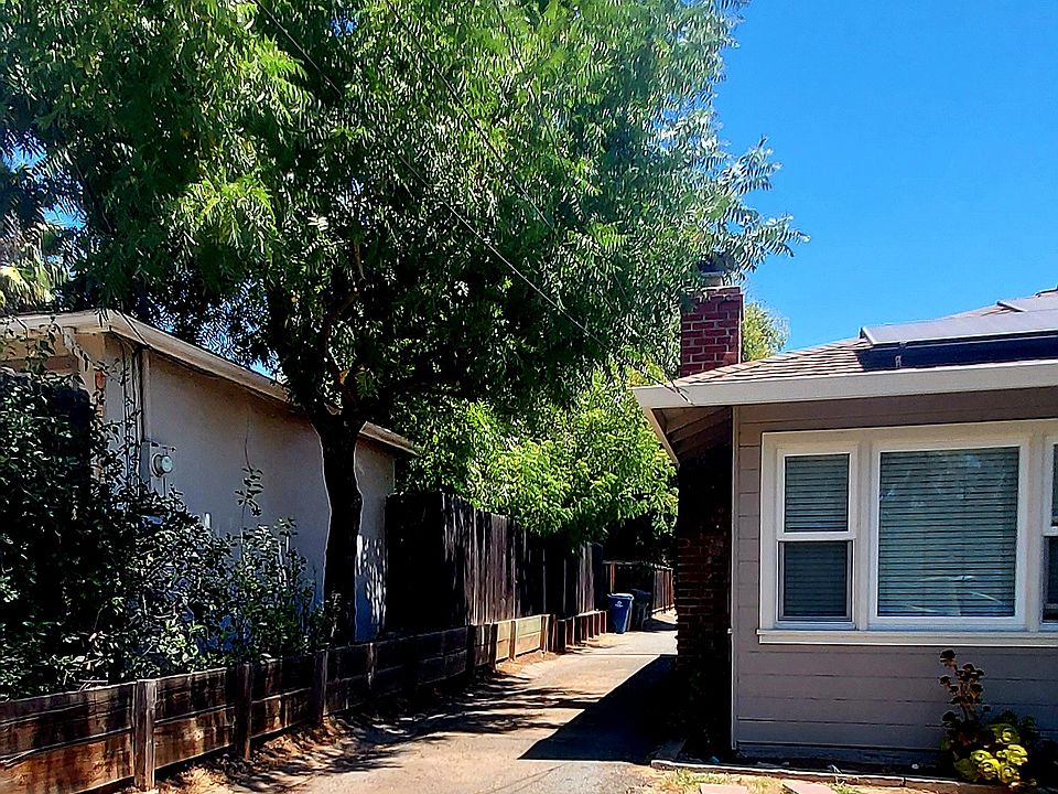 Drive to rear ADU entrance