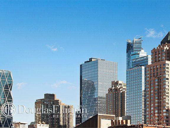 5th image of 447 W 45th St APT 6E