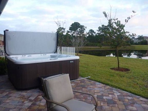 hot tub/ patio