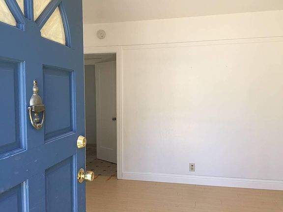 5th image of 1120 Park Ave #B