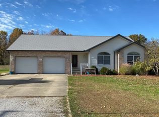 1112 N 13th St, Clinton, IN 47842