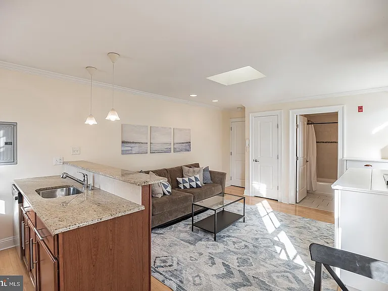 1716 Pine St #5/3R — Photo 11