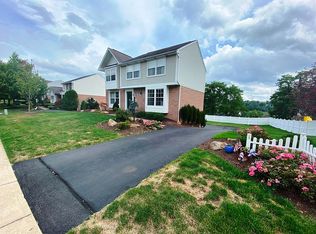124 Pine Creek Dr, Venetia, PA
