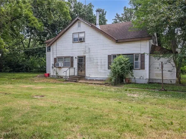 119 S Dane Rd, Williamsburg, KS 66095