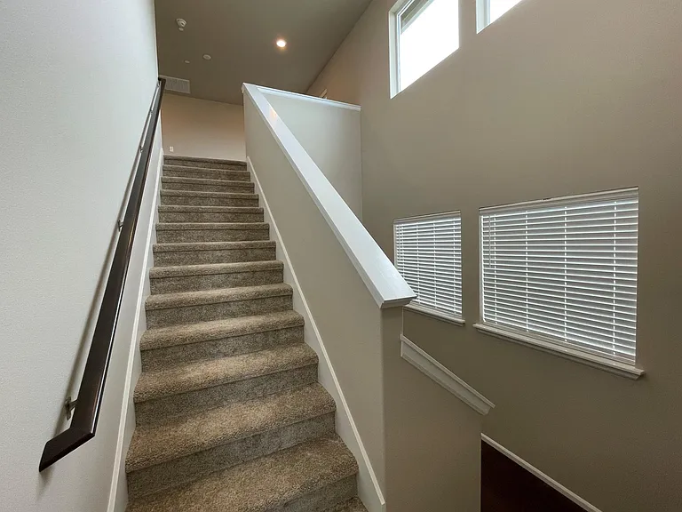 1037 Timberline Ave — Photo 9