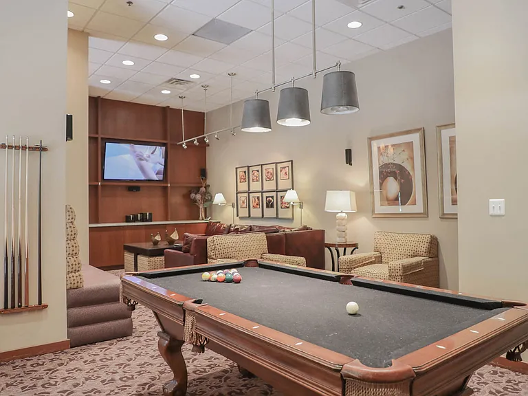 Clubroom Billards Lounge