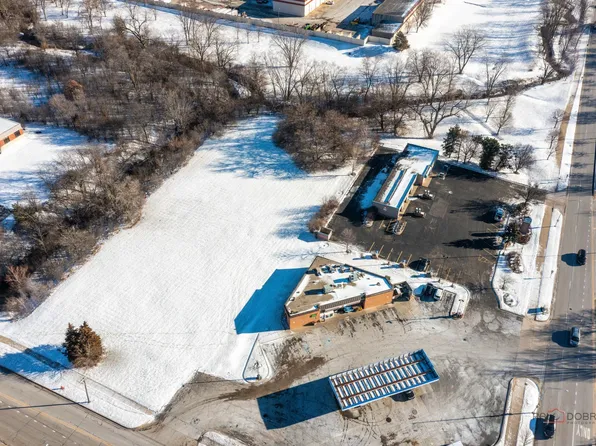 450 Lily Cache Ln, Bolingbrook, IL 60440