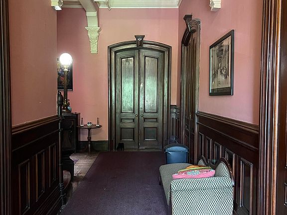 Beautiful main Hallway entrance