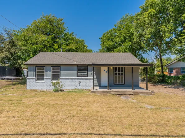 4513 Hodgkins Rd, Lake Worth, TX 76135