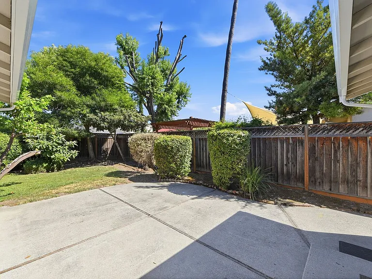 5880 Taormino Ave — Photo 37