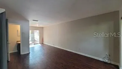 2 bed, 1.5 bath, 1048 sqft, $1,200 — Photo 2