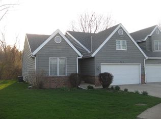 745 Rosslare Pl, Crown Point, IN 46307