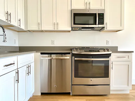 Rented by Compass | media 38