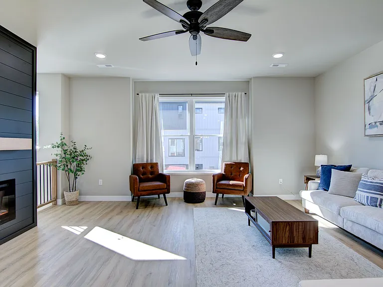 2529 Otter Tail Way — Photo 2