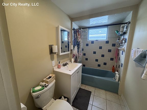 3rd image of 58 Stanley Ave #1B
