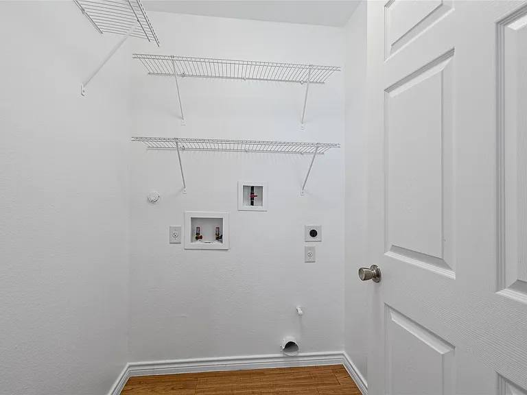 1611 E 13th St #B — Photo 17