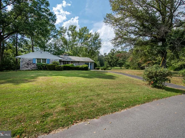 2217 Bruce Dr, Pottstown, PA 19464
