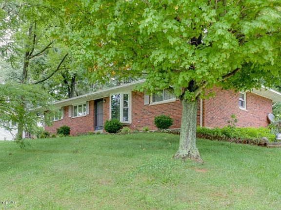 3rd image of 14810 Michelle Ln NE