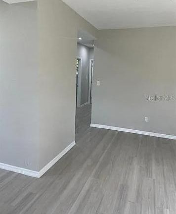 5th image of 826 W 2nd St