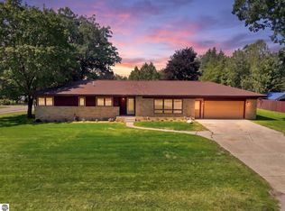 321 N Front St, Lake City, MI 49651