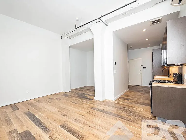 945 Bergen St #503 — Photo 1