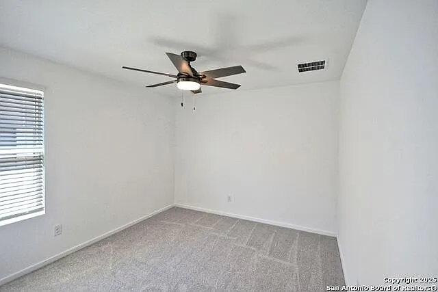 3 bed, 2.0 bath, 1402 sqft, $1,495 — Photo 3