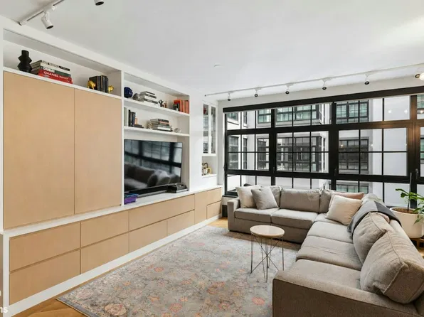 51 Jay Street image 1 of 10