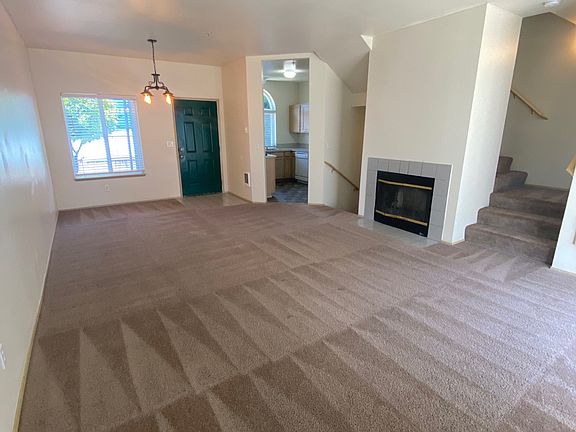 3rd image of 6304-9 Barstow Ln SE