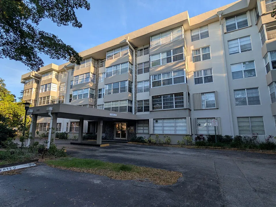 6600 Cypress Rd #303