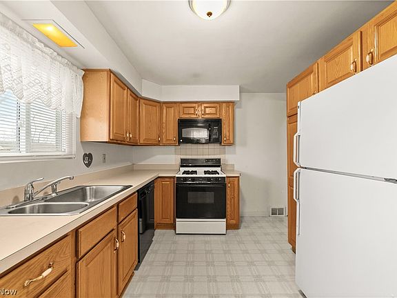 5th image of 5889 Westbrook Dr