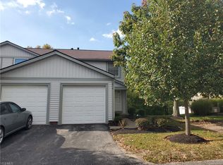 214 Regina Dr #1A, Bedford, OH 44146