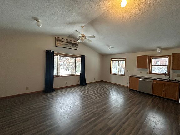 5th image of 11998 Elm St #B