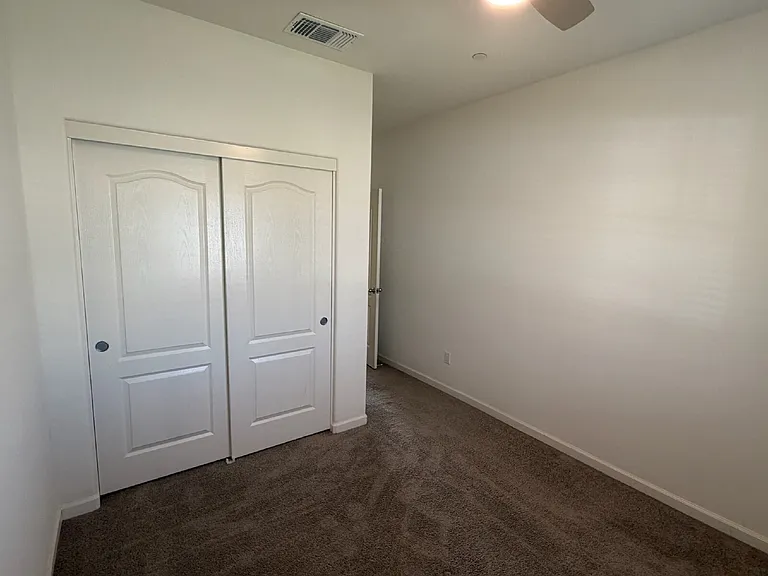4265 Freemark Ave — Photo 14