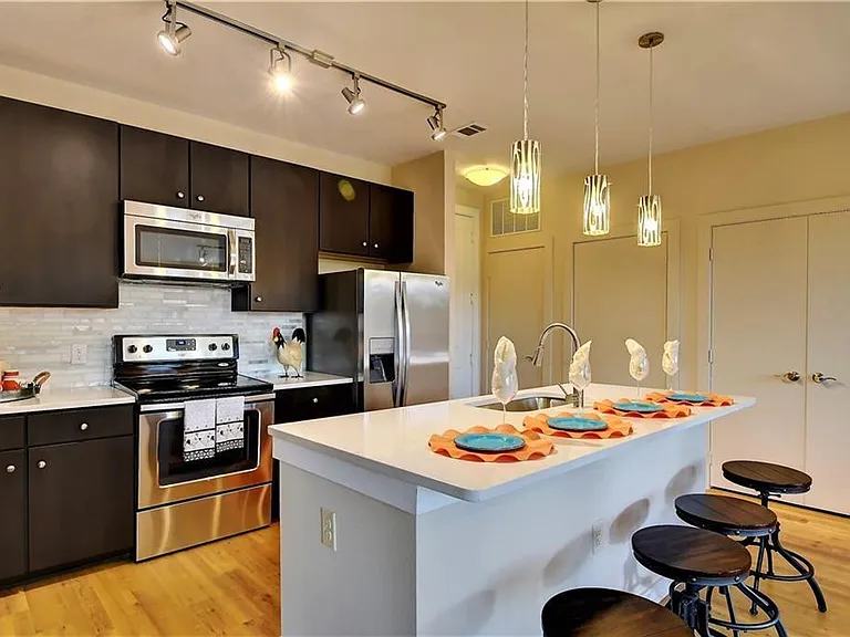 1900 Barton Springs Rd #3048 — Photo 4