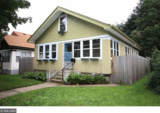 1st image of 1048 Charles Ave