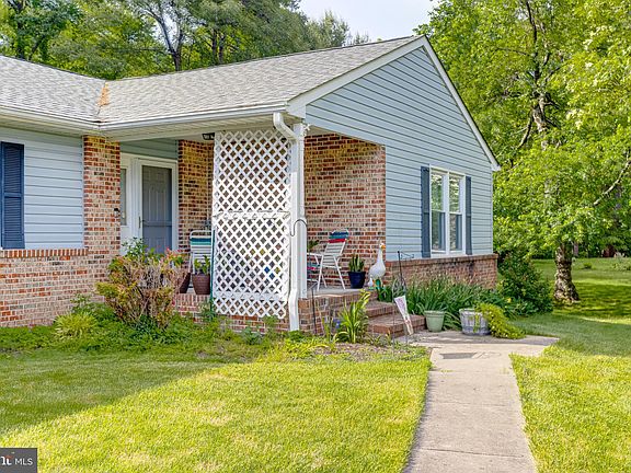 3rd image of 714 Northwood Estates Dr