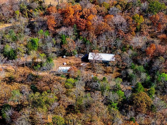 5th image of 2 E Davis Field Rd
