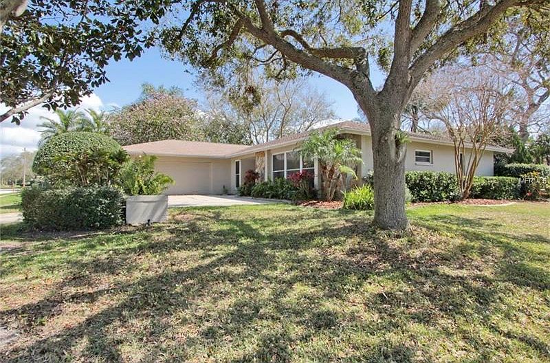 1st image of 2647 Augusta Dr N