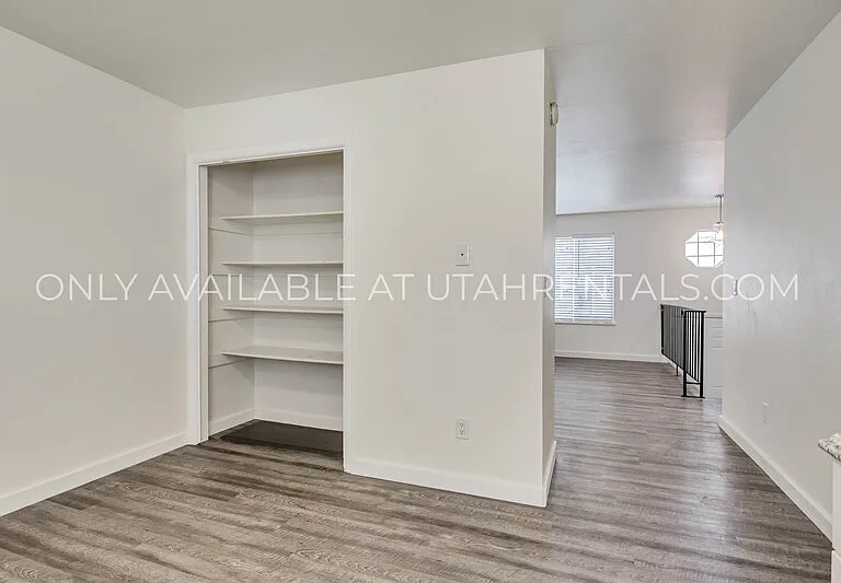 255 E Center St #10 — Photo 14