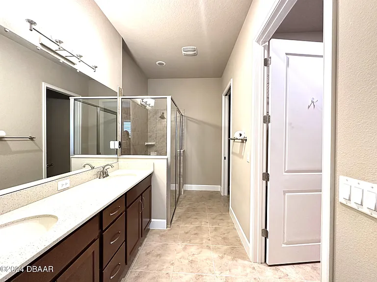 6326 Hanfield Dr — Photo 17