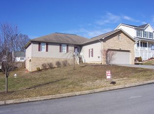 104 Ebony Ln, Gray, TN 37615