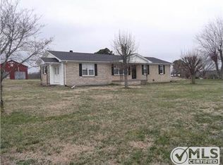 1297 New Bethel Rd, Lafayette, TN 37083