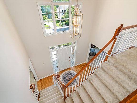 3rd image of 235 Elmhurst Cir