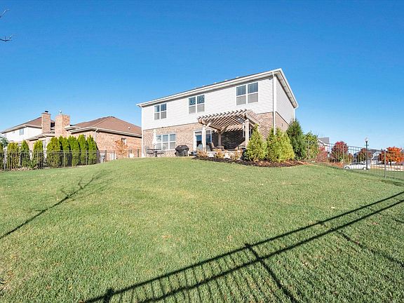 3rd image of 15827 W Aster Dr