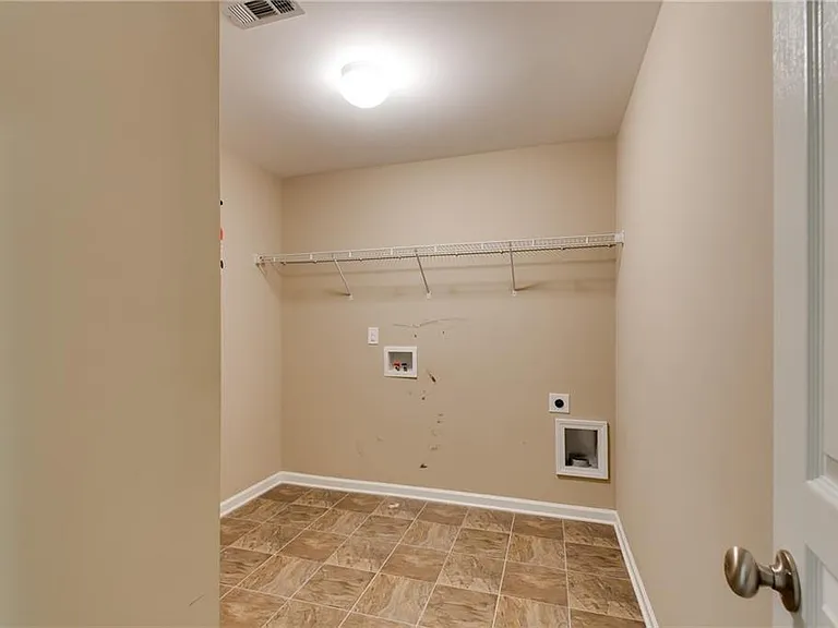 7245 Rocking Horse Ln — Photo 36