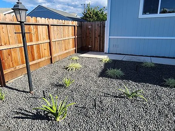 1604 Cabo Dr #1, Modesto, CA 95357